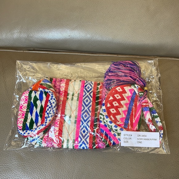 NWT/ LOVESTICH BOHO COSMETIC BAG - Picture 8 of 8